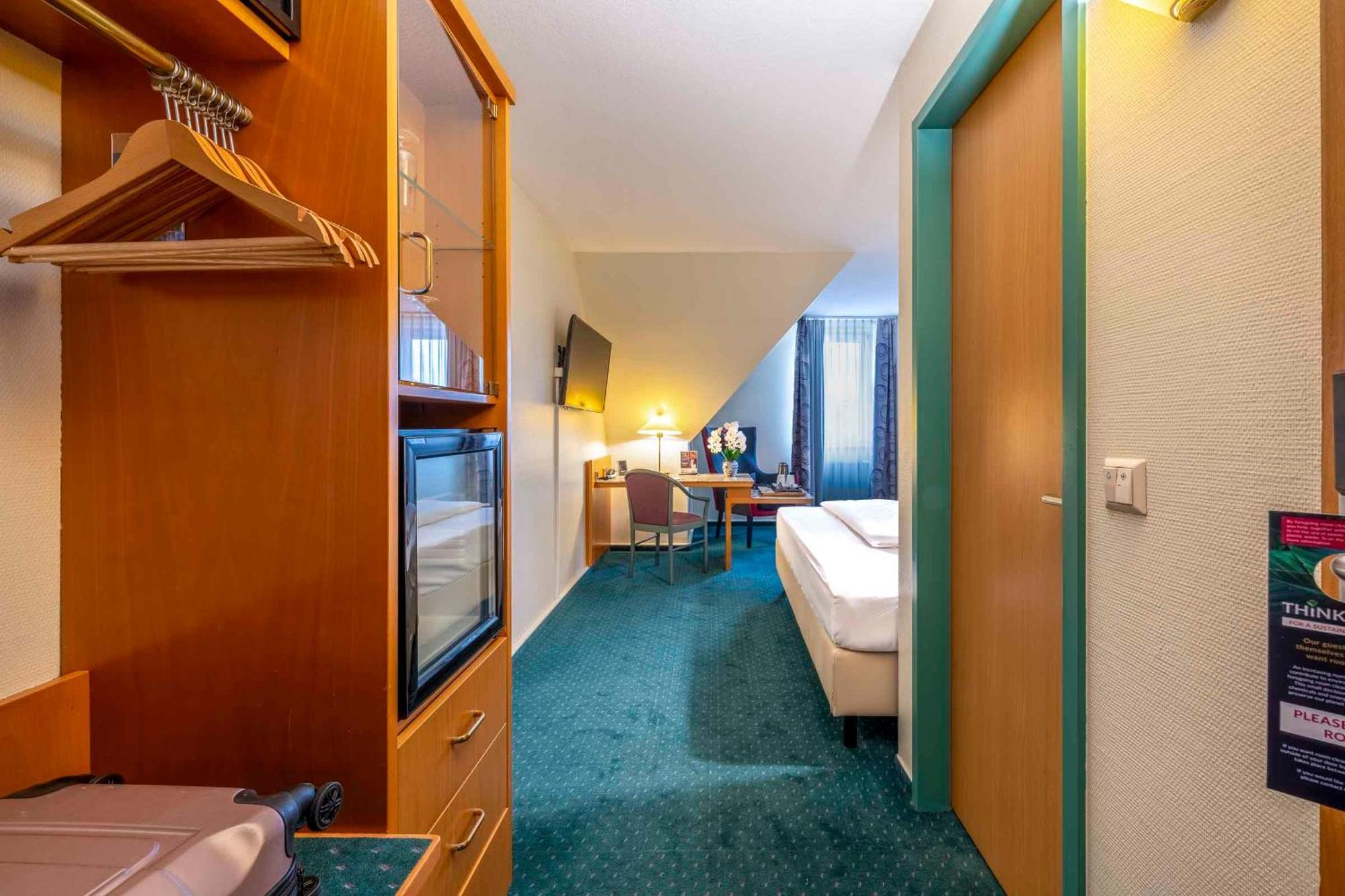 Plaza Inn Blankenburg Ditzingen, Sure Hotel Collection Экстерьер фото