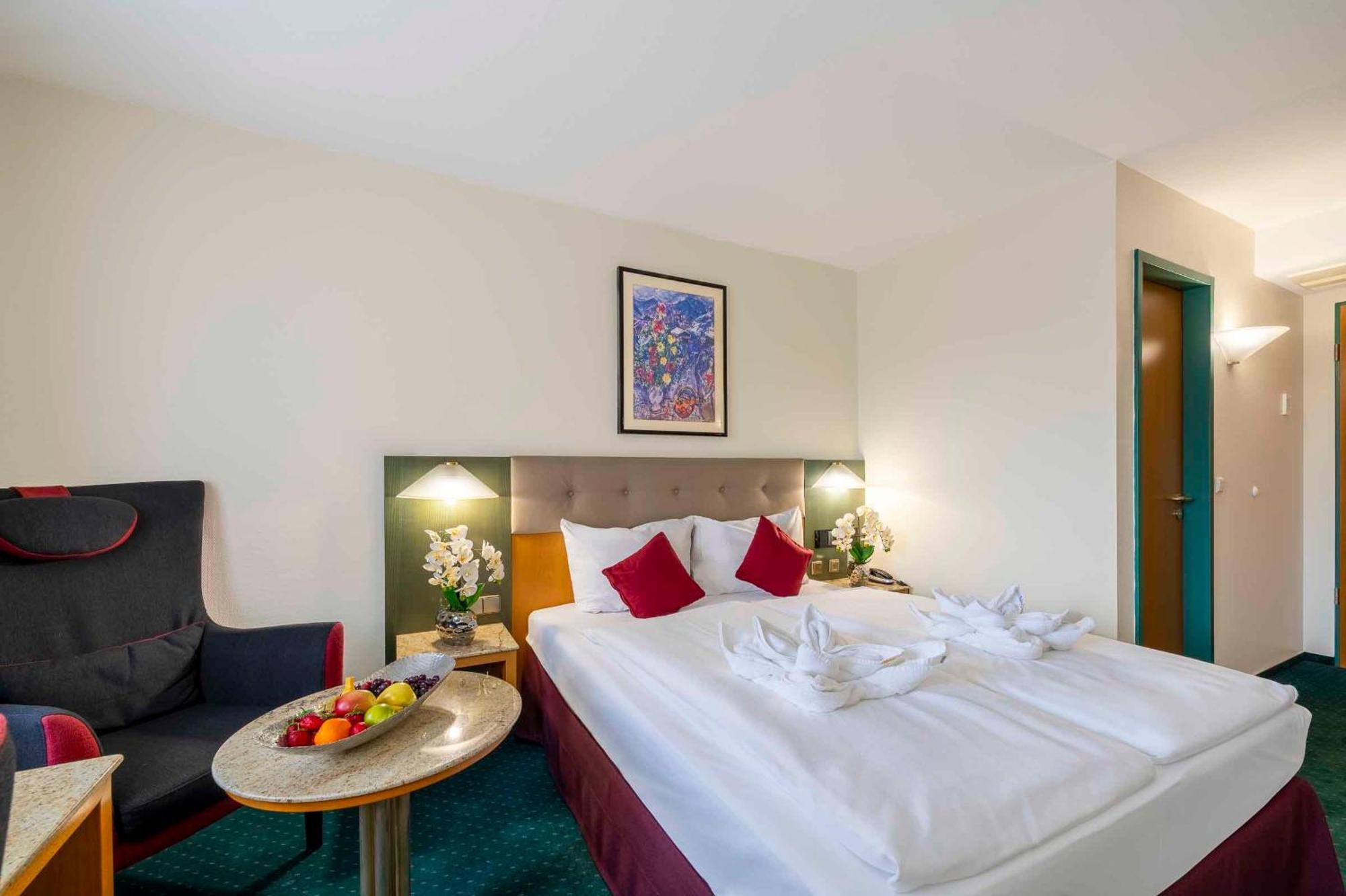 Plaza Inn Blankenburg Ditzingen, Sure Hotel Collection Экстерьер фото